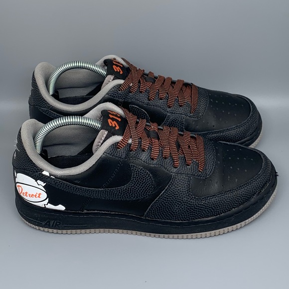 Nike Air Force 1‎ Low Detroit Away Shoes
Men’s Sz 8 / Women’s Sz 9.5 - Picture 1 of 10
